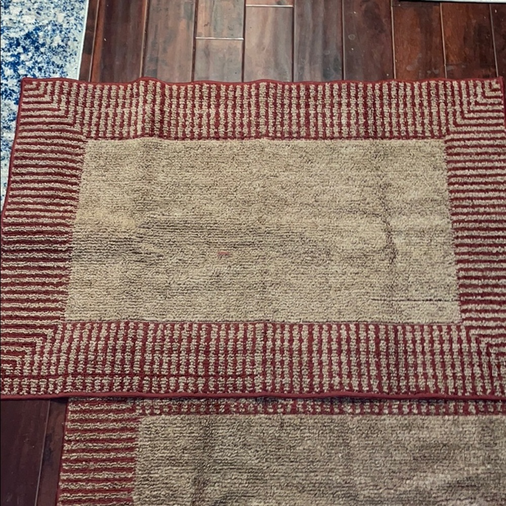 2 kitchen rugs